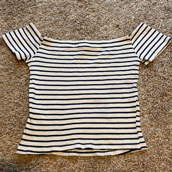 H&M Tops - striped crop top